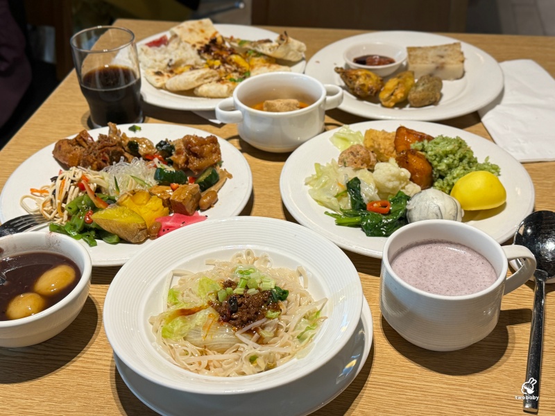 原素食府 板橋最大素食Buffet吃到飽 環保日下午茶只要389元 還不用服務費！ @兔貝比的菲比尋嚐